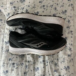 Women’s Saucony Running Shoes